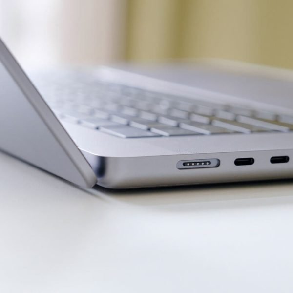 ⁦15.6" FHD Display Laptop - Intel i7 - Intel HD Graphics 6000 , Webcam, WiFi, Bluetooth, HDMI, Windows 11,Grey⁩ – תמונה ⁦2⁩